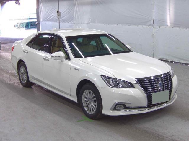 TOYOTA CROWN HYBRID 