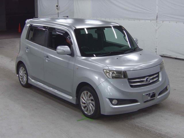 TOYOTA bB 