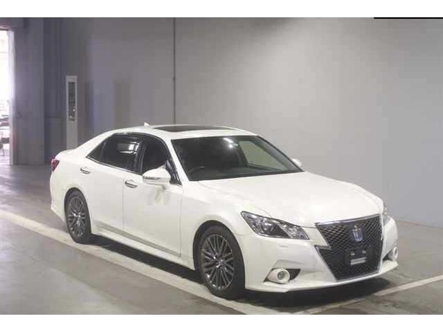 TOYOTA CROWN HYBRID 