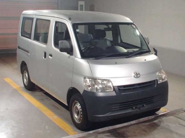 TOYOTA LITEACE VAN 