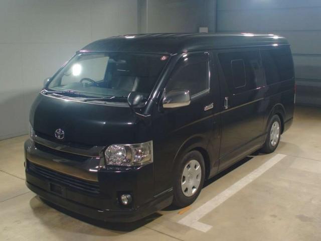 TOYOTA HIACE REGIUS 