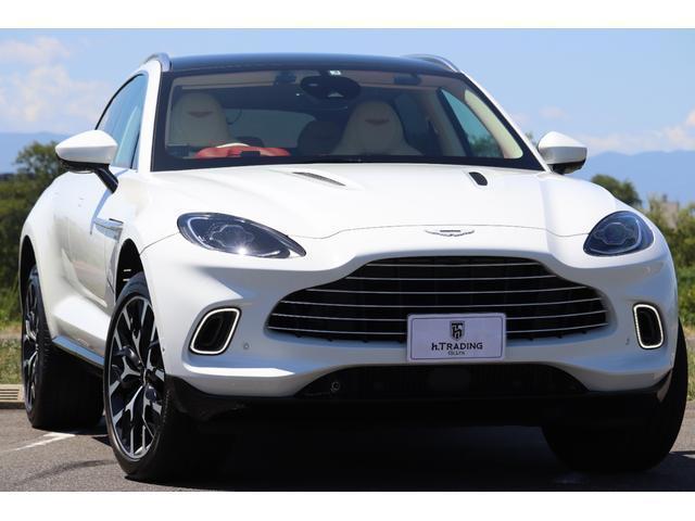 ASTON MARTIN DBX 