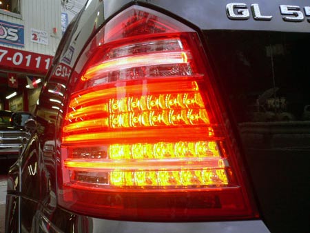 ベンツ Gクラス GL550 パーツ LEDテール 純正 ディーラー カスタムパーツ 専門店 大阪 ガレージアクト