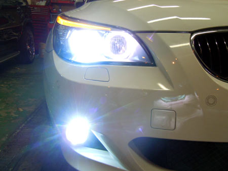 E61 BMW 5シリーズ HID化 イカリングLED化 ケルビンアップ 社外HID 専門店 大阪 ガレージアクト