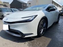 新型トヨタ プリウスと三菱ふそう キャンタートラック 納車致しました。