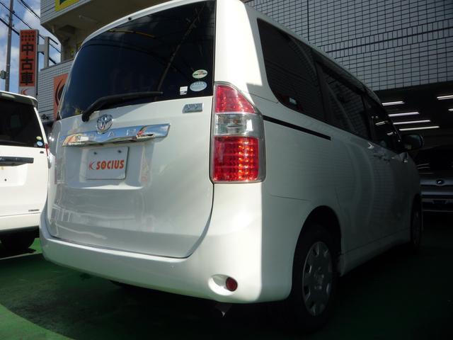 507 Japan Used Toyota Noah 07 Minivan Royal Trading