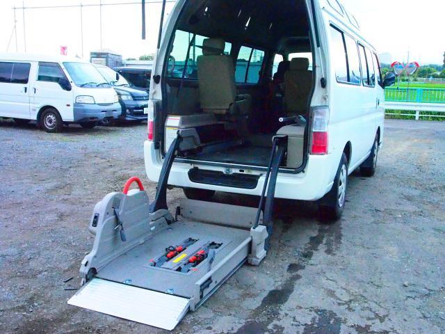 1050 Japan Used Nissan Caravan Microbus 07 Minivan Royal Trading