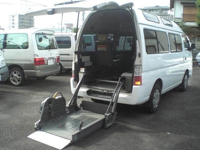 Japan Used Nissan Caravan Bus 04 Minivan Royal Trading