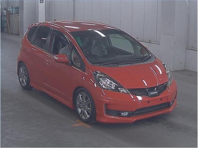 1722 Japan Used Honda Fit 11 Hatchback Royal Trading