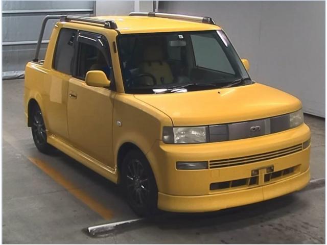 302914 Japan Used Toyota Bb 2001 Minivan | Royal Trading