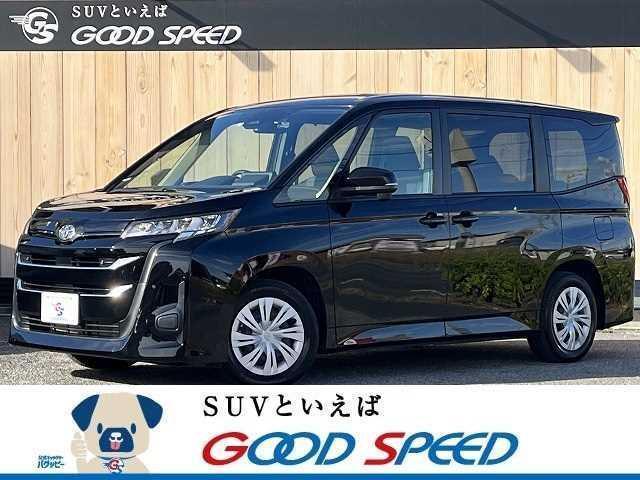 403688 Japan Used Toyota Noah 2022 Minivan | Royal Trading