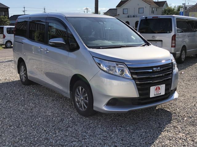 Toyota noah 2017 комплектации