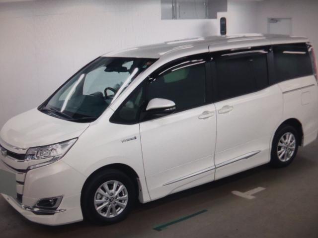 Toyota noah 2017 комплектации