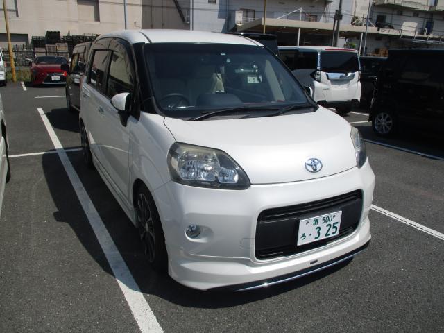 Toyota porte 2012